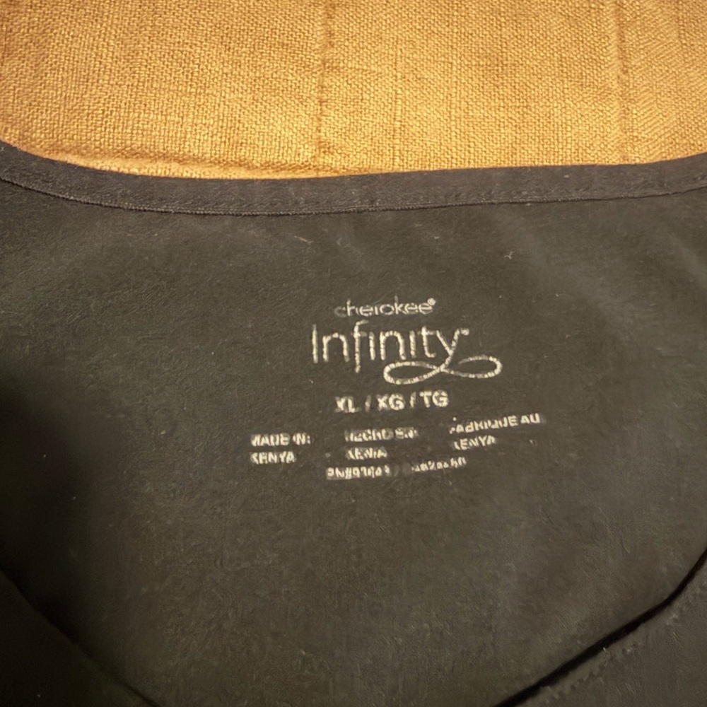 Cherokee Infinity Black Top - Picture 5 of 9